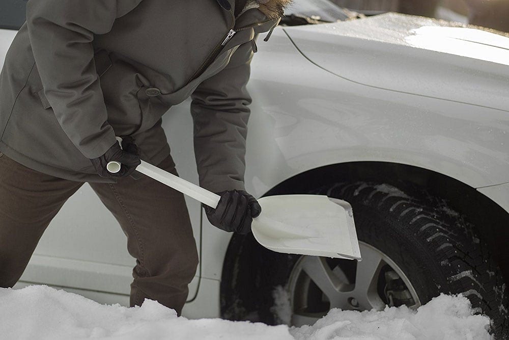 FISKARS lopata za snijeg mala, za auto 630x220 mm SnowXpert 1019347 - Slika 2