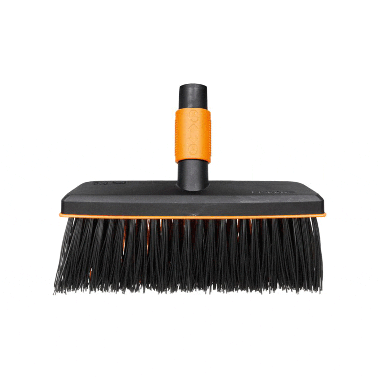 FISKARS metla za dvorišta QuikFit 1001417