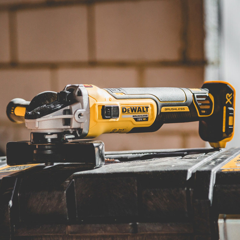 DEWALT kutna brusilica DCG405N-XJ 18V bez baterije - Slika 2