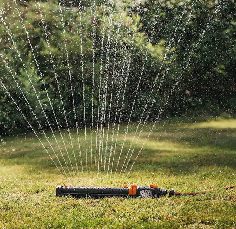 FISKARS prskalica za travu oscilacijska M-L On/Off 1027028 - Slika 2