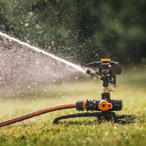 FISKARS prskalica za travu pulsirajuća XL On/Off 1027050 - Slika 3