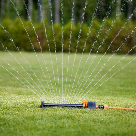 FISKARS prskalica za travu štedna M 1023662 - Slika 4