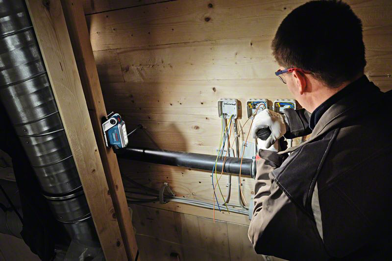 BOSCH aku svjetiljka GLI 12V-330 12V bez baterije - Slika 4