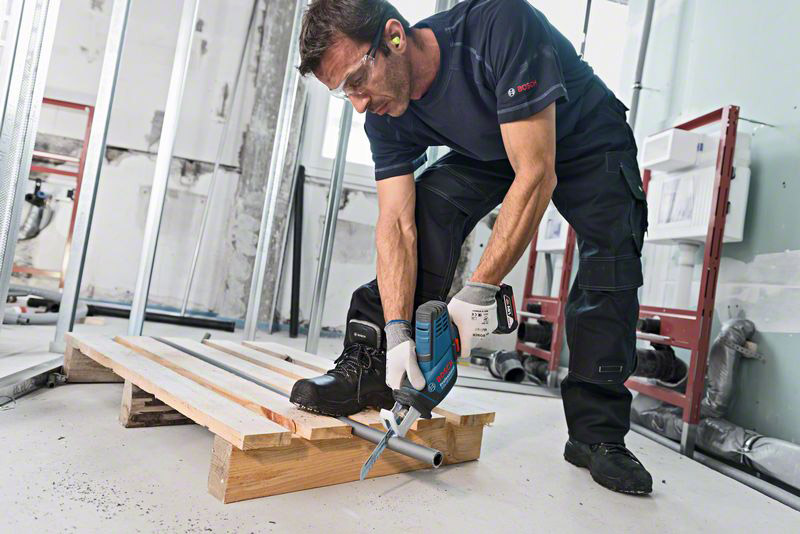 BOSCH aku sabljasta pila GSA 18 V-Li C 2xAku 18V 5,0Ah L-Boxx - Slika 3