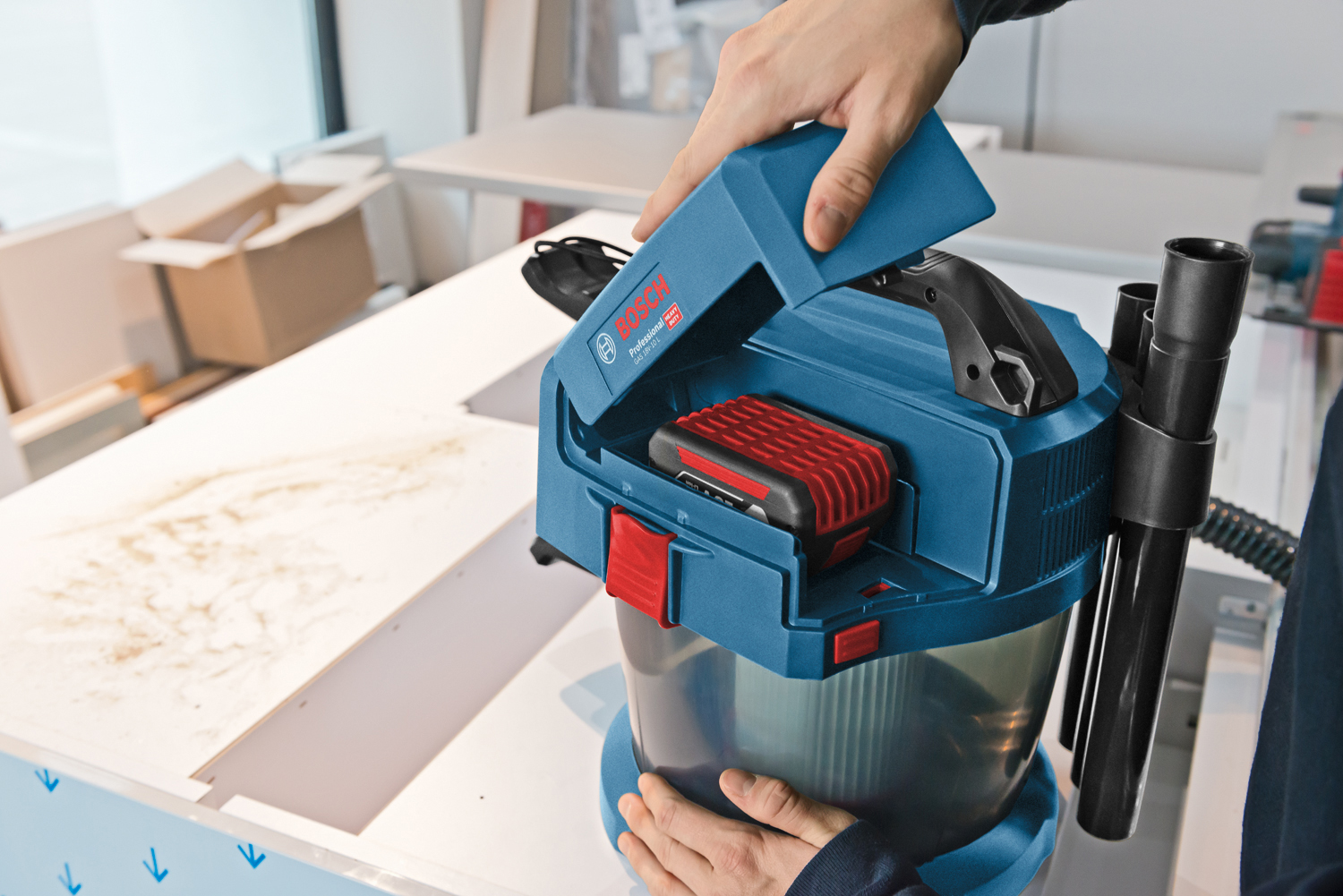 BOSCH aku usisavač GAS 18V-10L bez baterije + pribor - Slika 4