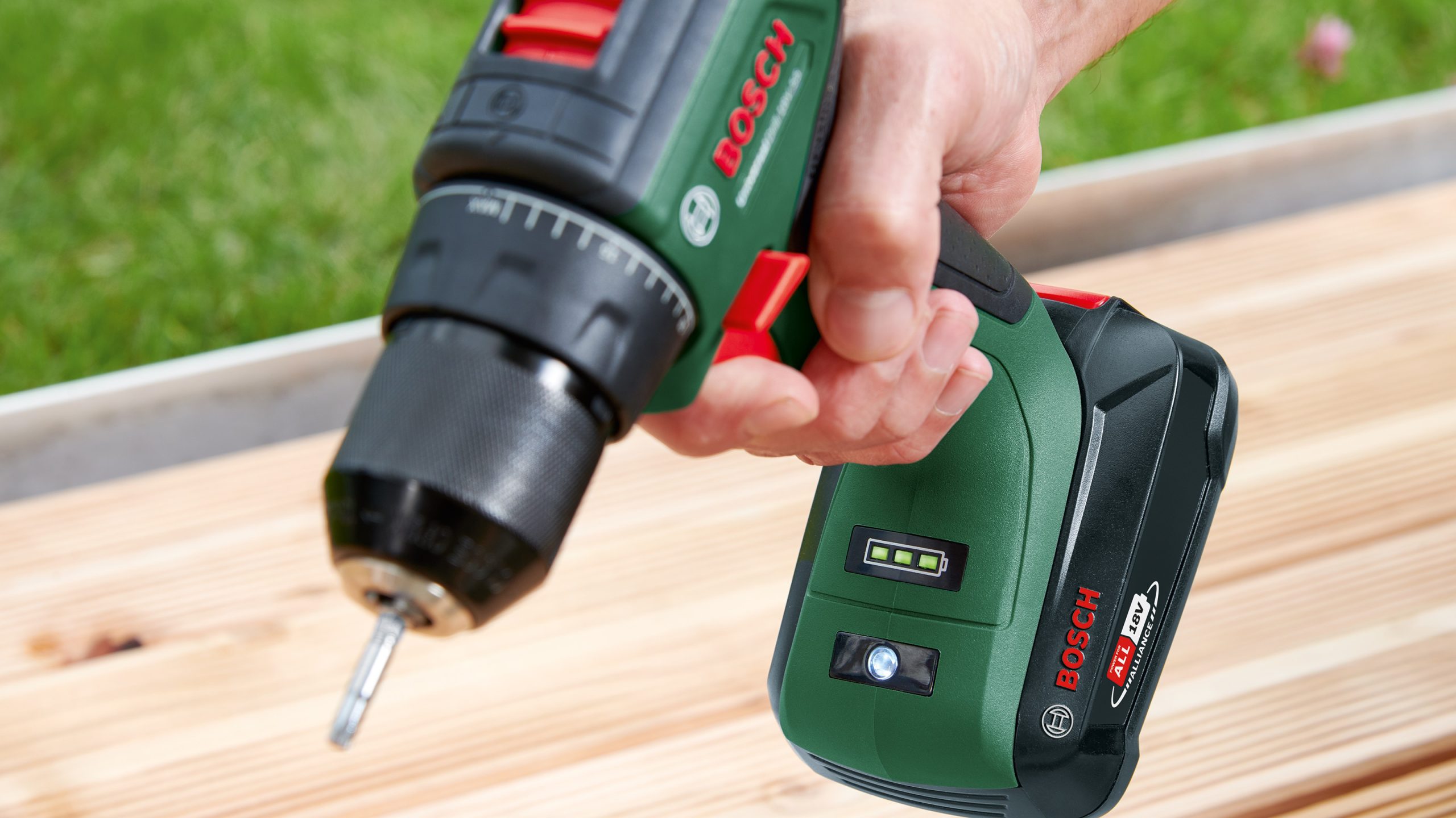 BOSCH aku bušilica-odvijač UniversalDrill 18V-60 18V 2,0Ah kovčeg - Slika 8