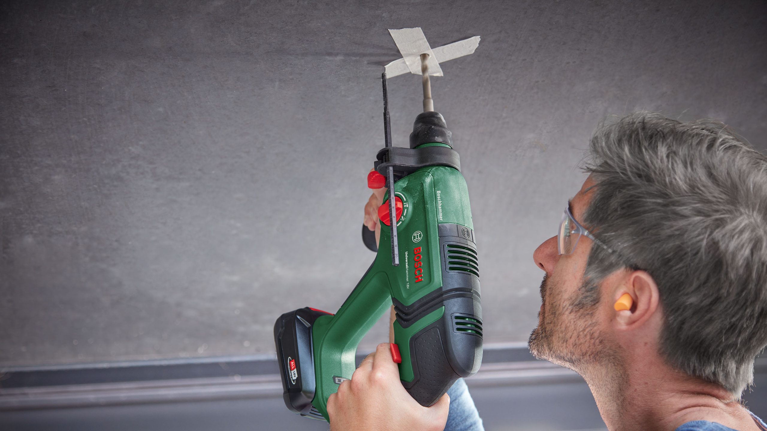 BOSCH aku bušaći čekić UniversalHammer 18V bez baterije - Slika 2