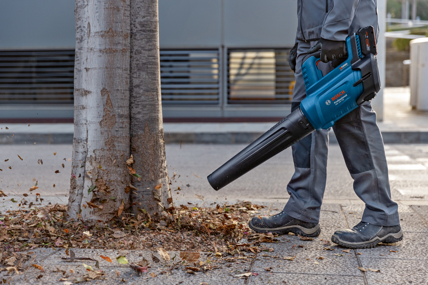 BOSCH aku puhač za lišće GBL 18V-750 18V bez baterije - Slika 5