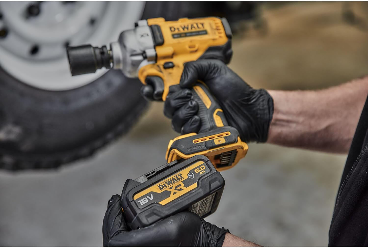 DEWALT aku udarni odvijač DCF891N-XJ XR 18V bez baterije - Slika 2