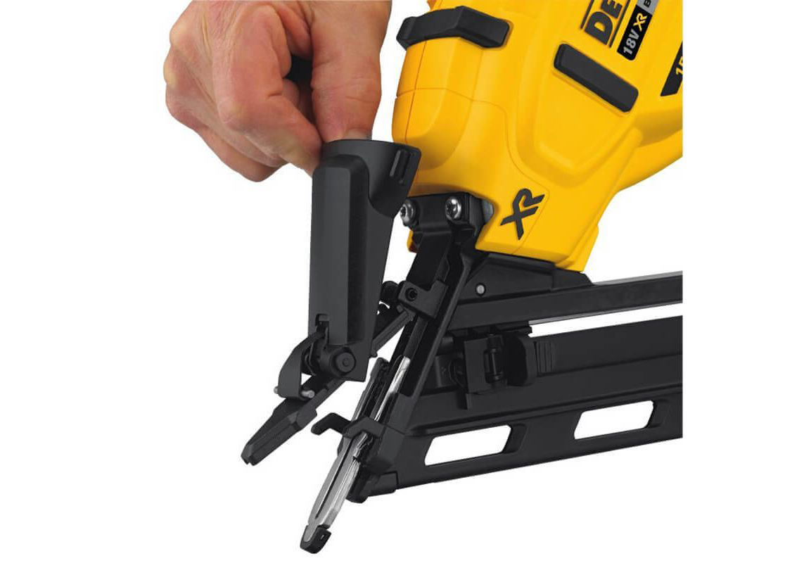 DEWALT aku pištolj za čavle DCN650N-XJ XR 18V bez baterije - Slika 4