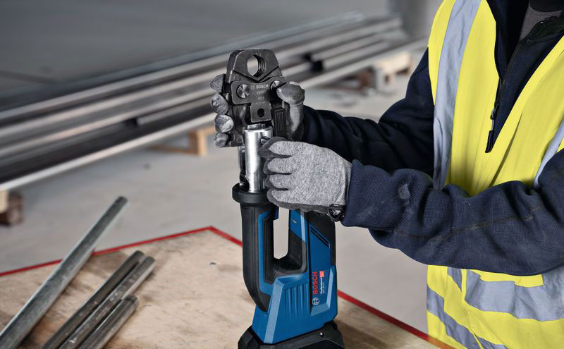 BOSCH aku alat za prešanje GPT 18V-19 + M čeljusti bez baterije kovčeg - Slika 4