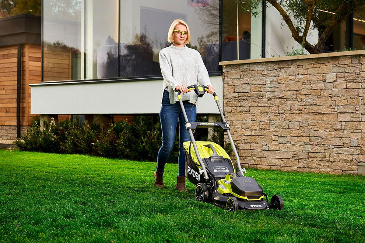 RYOBI aku kosilica za travu RY18LMX40A-240 ONE+ 2xAku 18V 4,0Ah - Slika 2