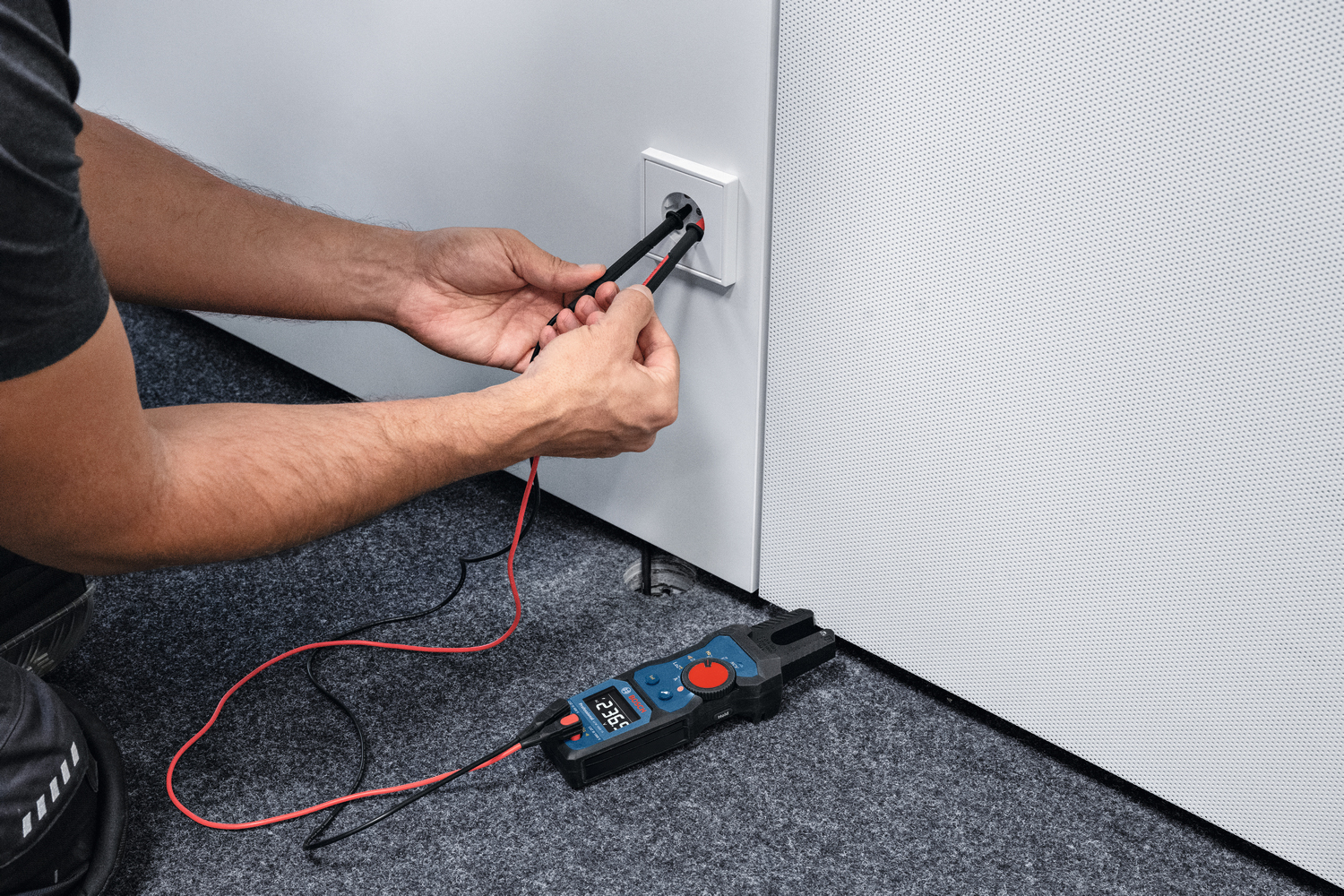 BOSCH ispitivač napona strujni GFM 1000-15 - Slika 2