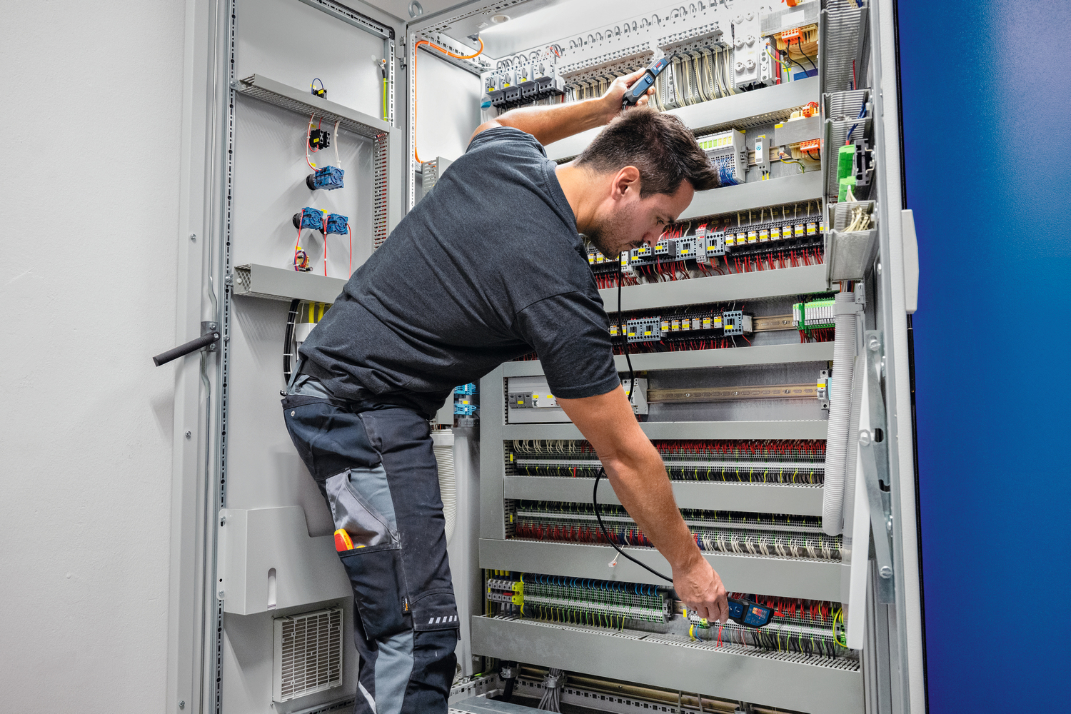 BOSCH isptivač napona dvopolni GVT 1000-15 - Slika 2
