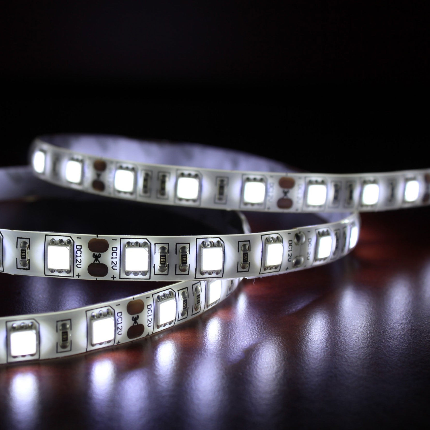 COMMEL LED traka 3m 5050 SMD 6500K samoljepiva 405-103 - Slika 2