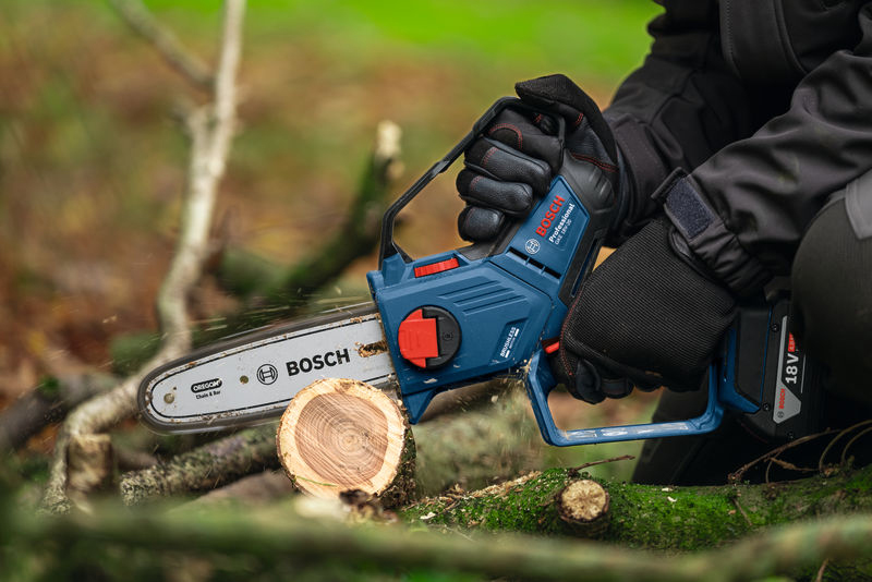BOSCH aku lančana pila za grane GKE 18V-20 18V bez baterije - Slika 8