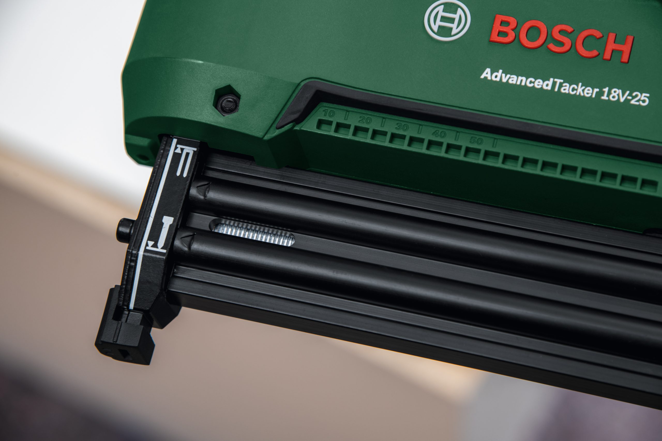 BOSCH aku klamerica AdvancedTacker 18V-25 18V bez baterije - Slika 2