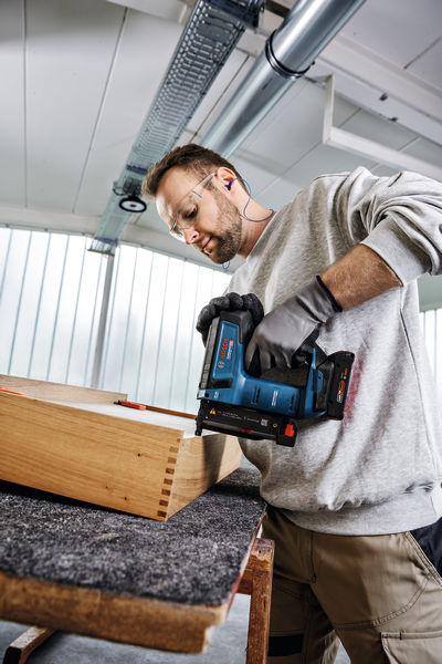BOSCH aku pištolj za čavle GNH 18V-35 18V bez baterije L-Boxx - Slika 6