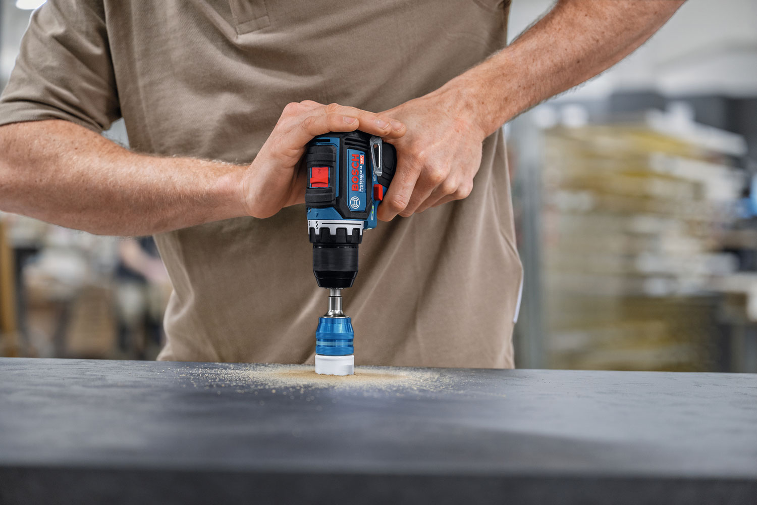 BOSCH aku bušilica GSR 12V-32 2xAku 12V 2,0Ah L-Boxx - Slika 4