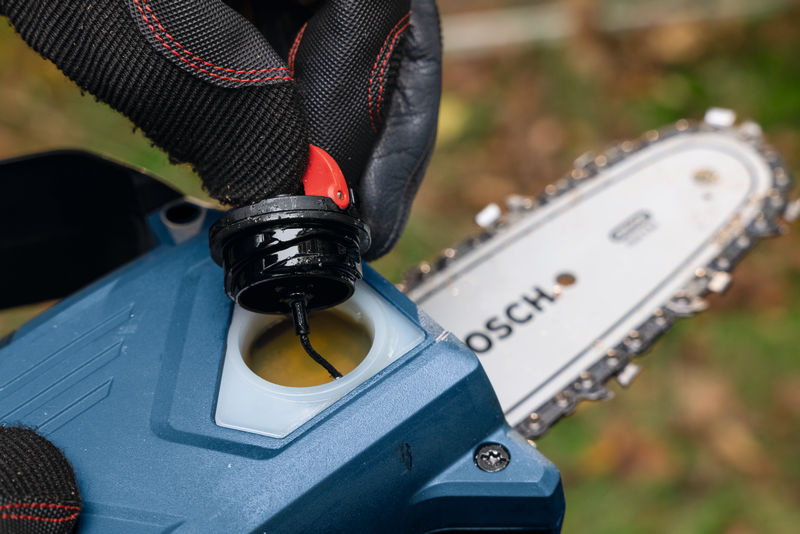 BOSCH aku lančana pila za grane GKE 18V-15 18V bez baterije - Slika 3
