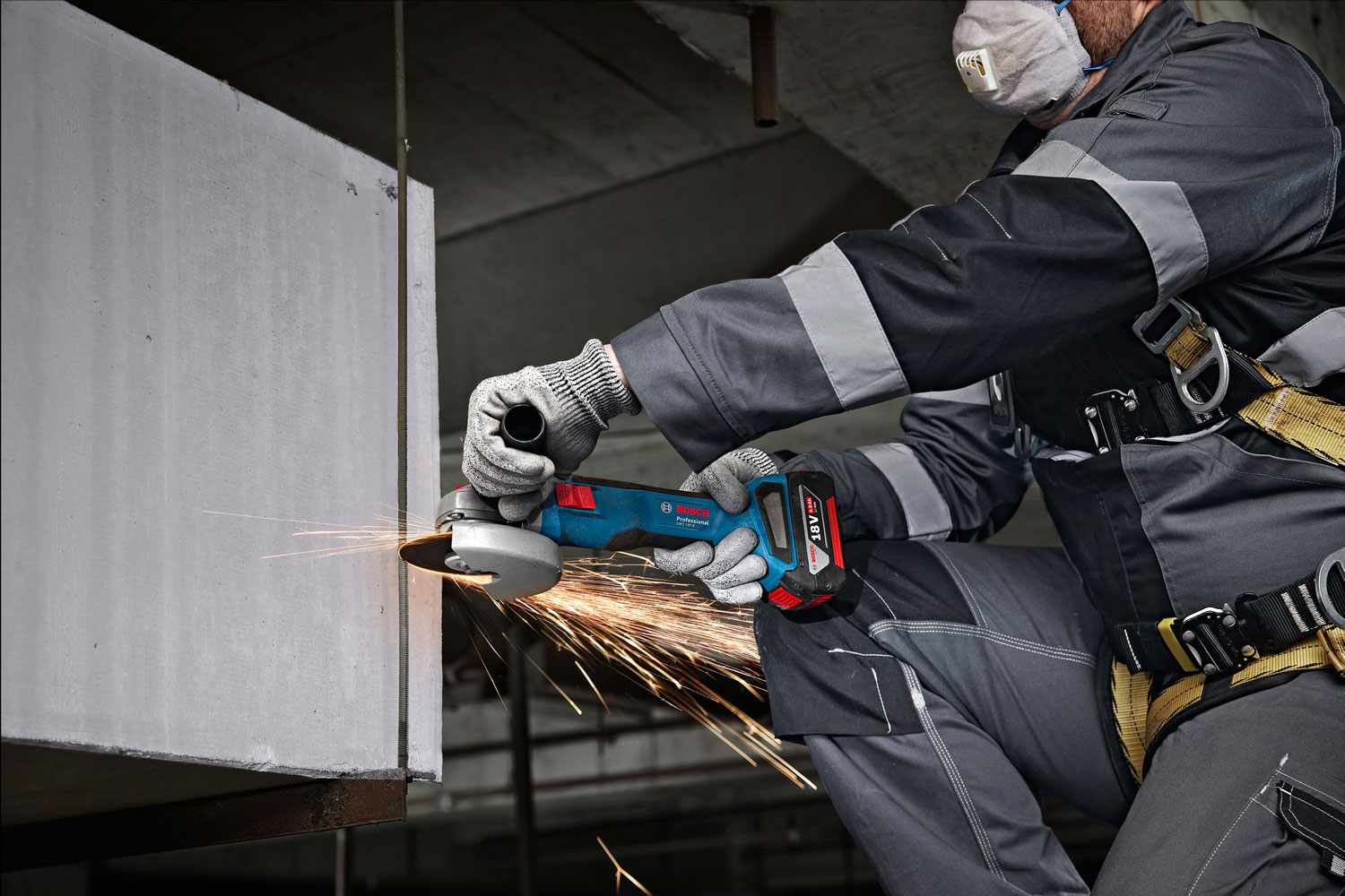 BOSCH aku set - aku udarna bušilica GSB 18V-65 + aku brusilica GWS 18V-8 2xAku 4,0Ah torba - Slika 2