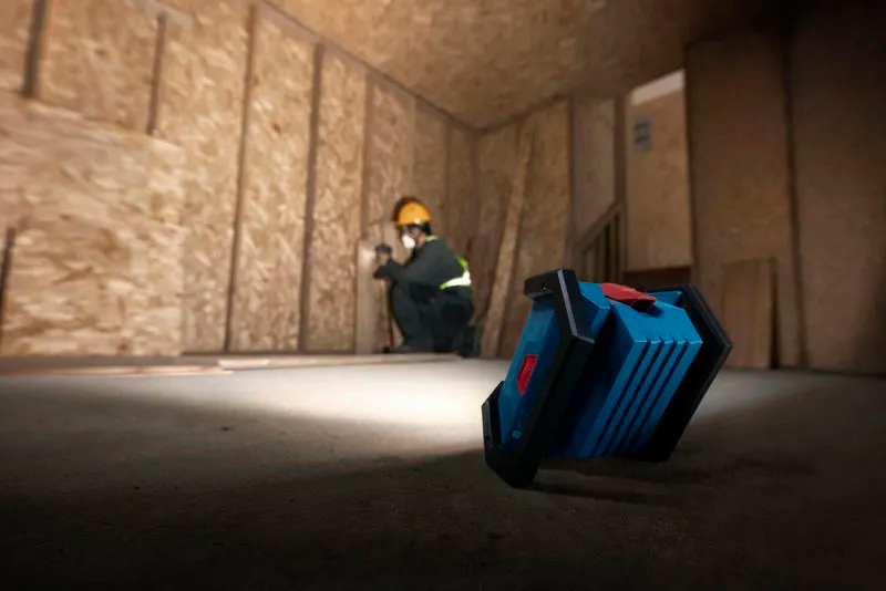 BOSCH aku svjetiljka GLI 18V-1500 18V bez baterije - Slika 4