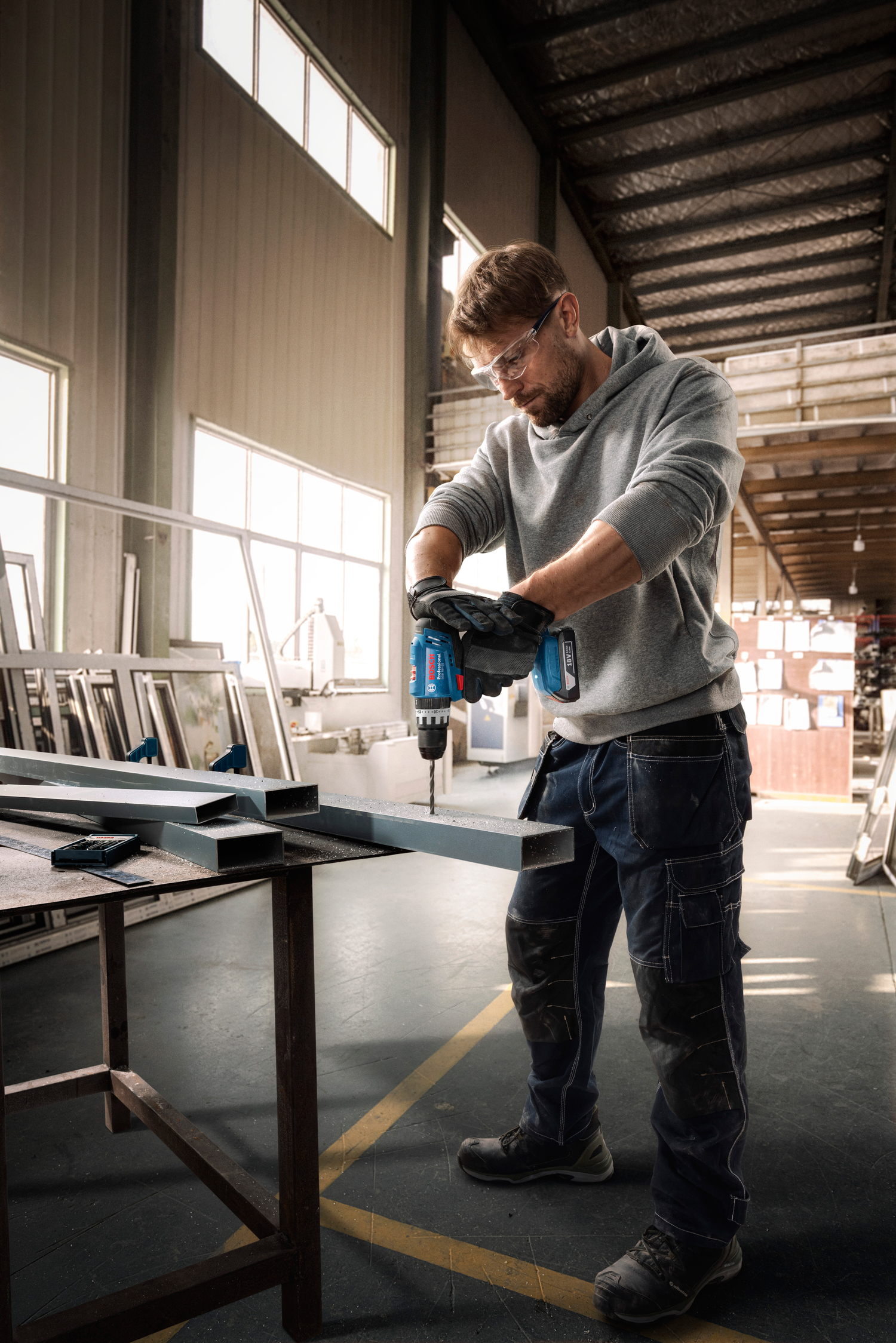 BOSCH aku udarna bušilica GSB 18V-25 18V bez baterije L-Boxx - Slika 4