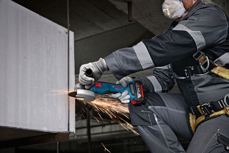 BOSCH aku set - aku udarna bušilica GSB 18V-65 + aku brusilica GWS 18V-8 2xAku 4,0Ah torba - Slika 4