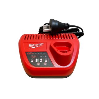 MILWAUKEE punjač akumulatora C12 C M12 12V